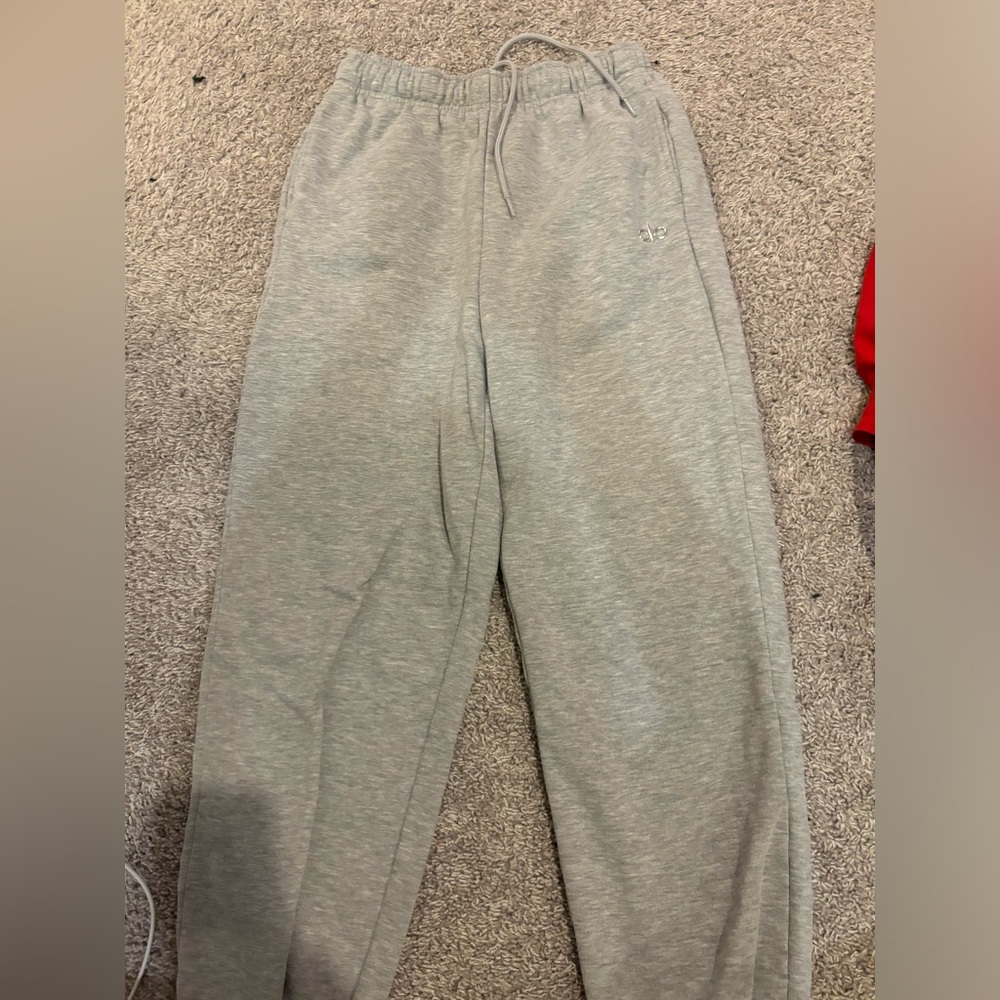 Grey alo sweatpants size Small
